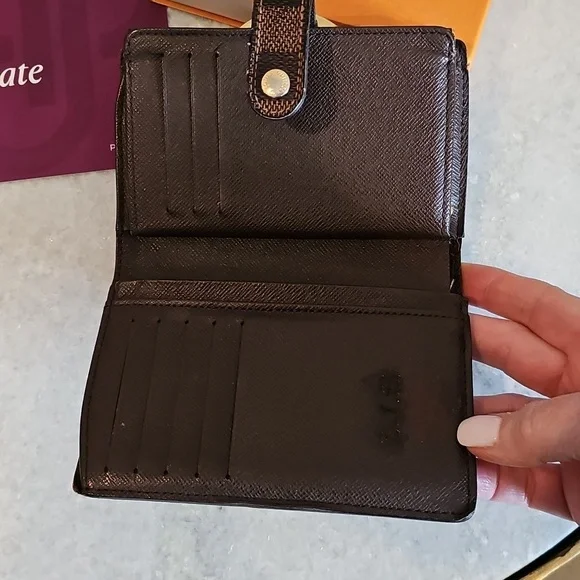 ✨️AUTHENTIC✨️ Louis Vuitton Ebene Damier Kiss Wallet - Picture 3 of 16